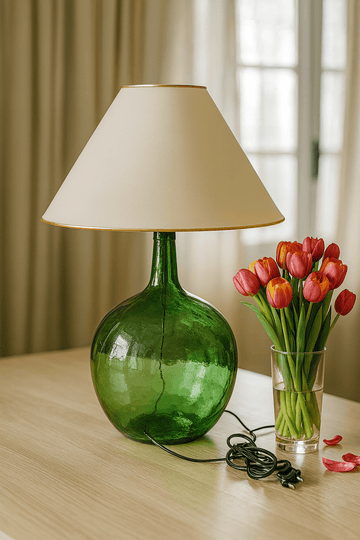 Lámparas damajuana: decoración vintage única y en tendencia - Cositas Antiguas – La Guadaña, Anticuarios Online en Jerez , vender antigüedades, muebles antiguos