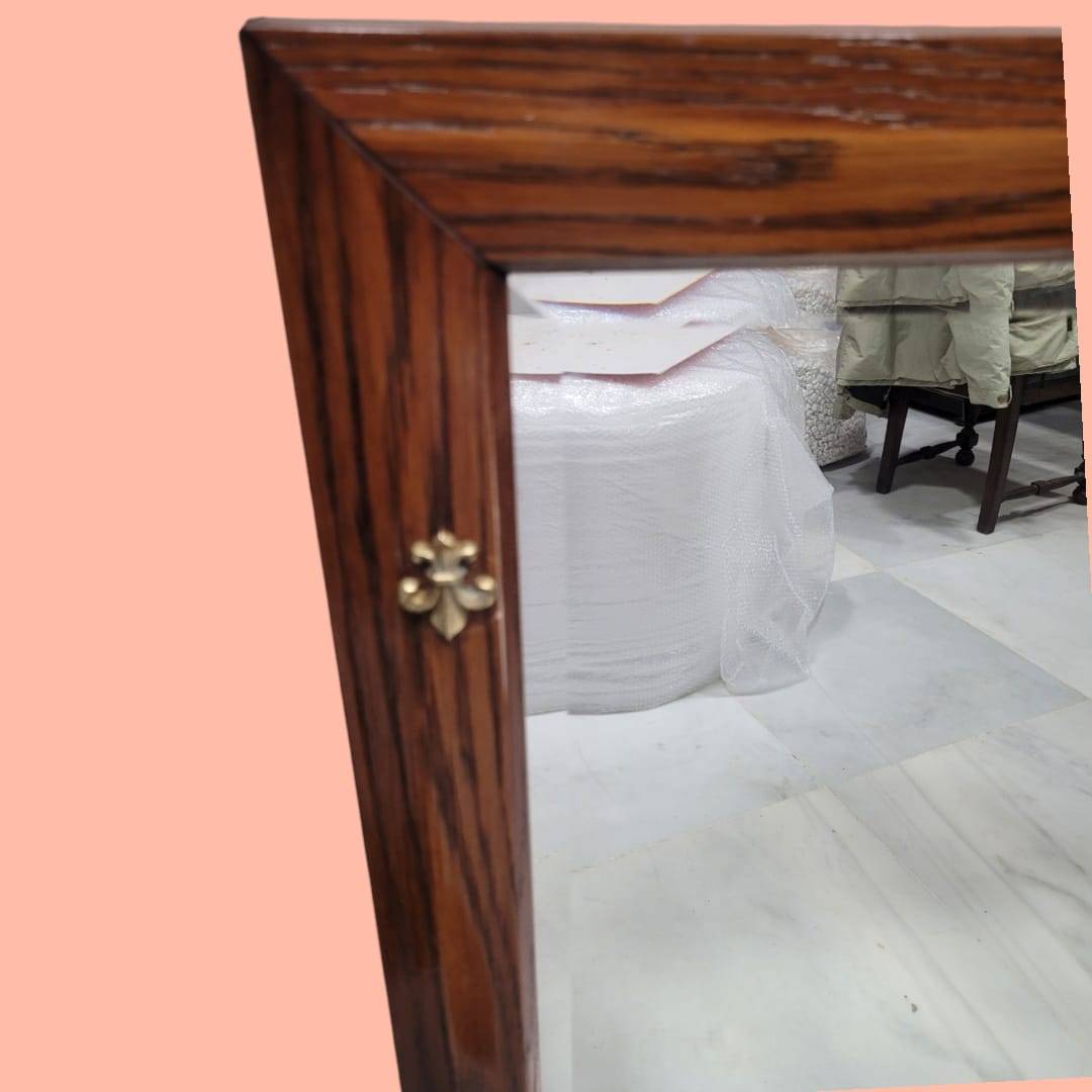 Espejo de Madera con Cristal Biselado: Elegancia Atemporal - Cositas Antiguas – La Guadaña, Anticuarios Online en Jerez , vender antigüedades, muebles antiguos