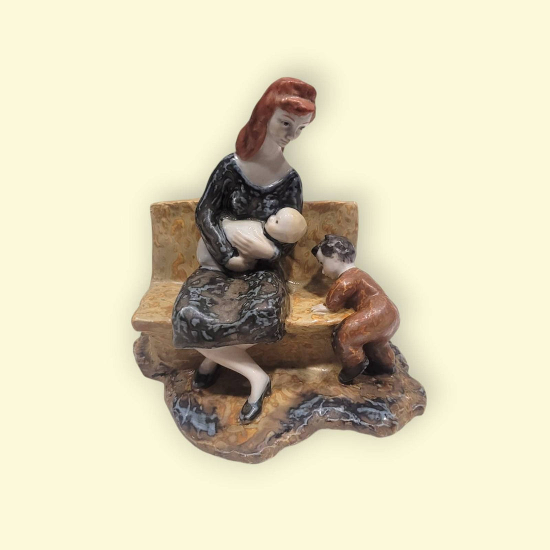 Figura de Porcelana Valenciana Nalda: Arte y Ternura - Cositas Antiguas – La Guadaña, Anticuarios Online en Jerez , vender antigüedades, muebles antiguos