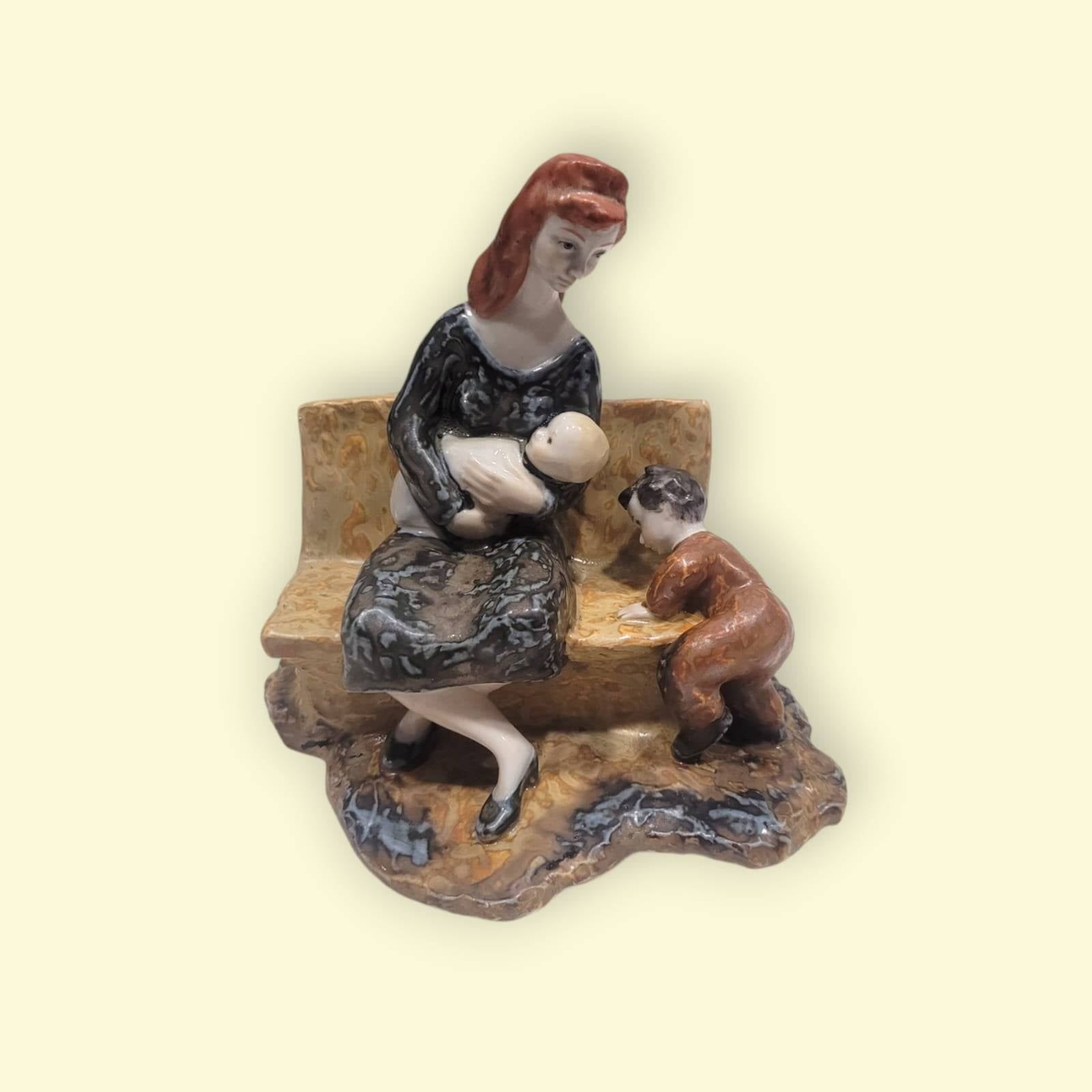 Figura de Porcelana Valenciana Nalda: Arte y Ternura - Cositas Antiguas – La Guadaña, Anticuarios Online en Jerez , vender antigüedades, muebles antiguos