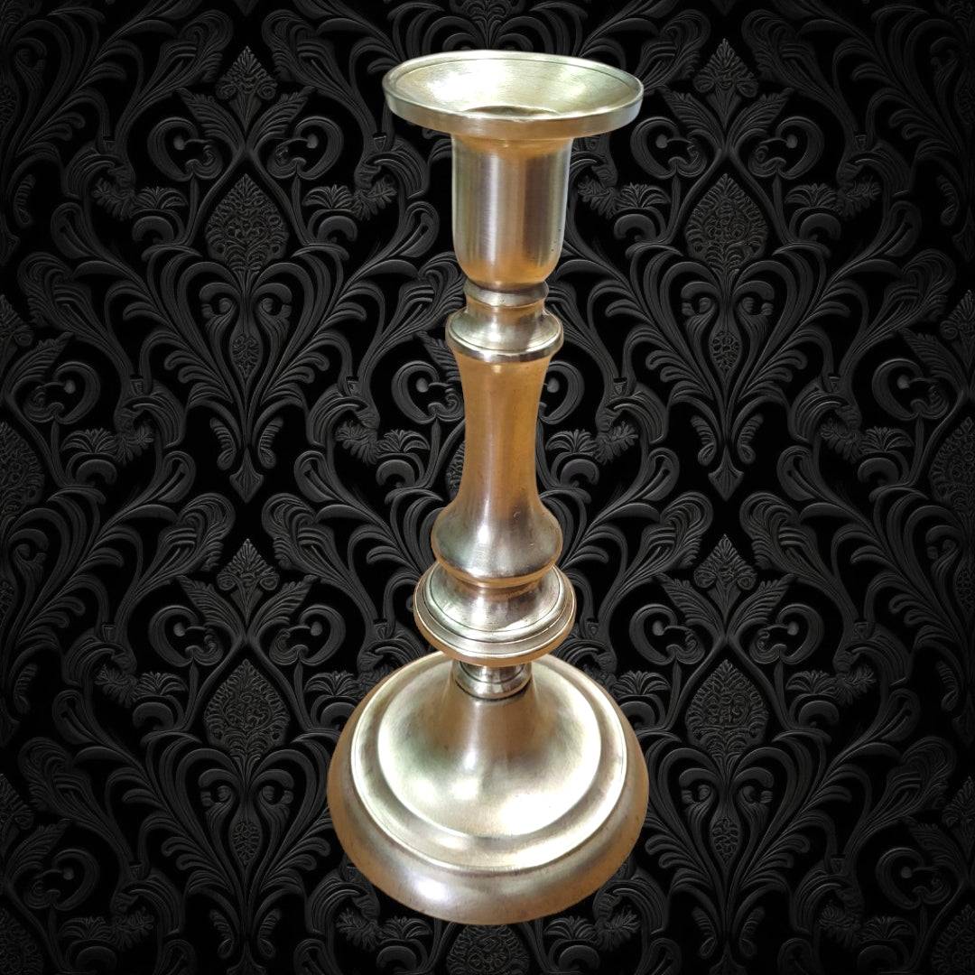 Candelero de bronce antiguo | Ideal para mesas y altares, Siglo XX - Cositas Antiguas – La Guadaña, Anticuarios Online en Jerez , vender antigüedades, muebles antiguos
