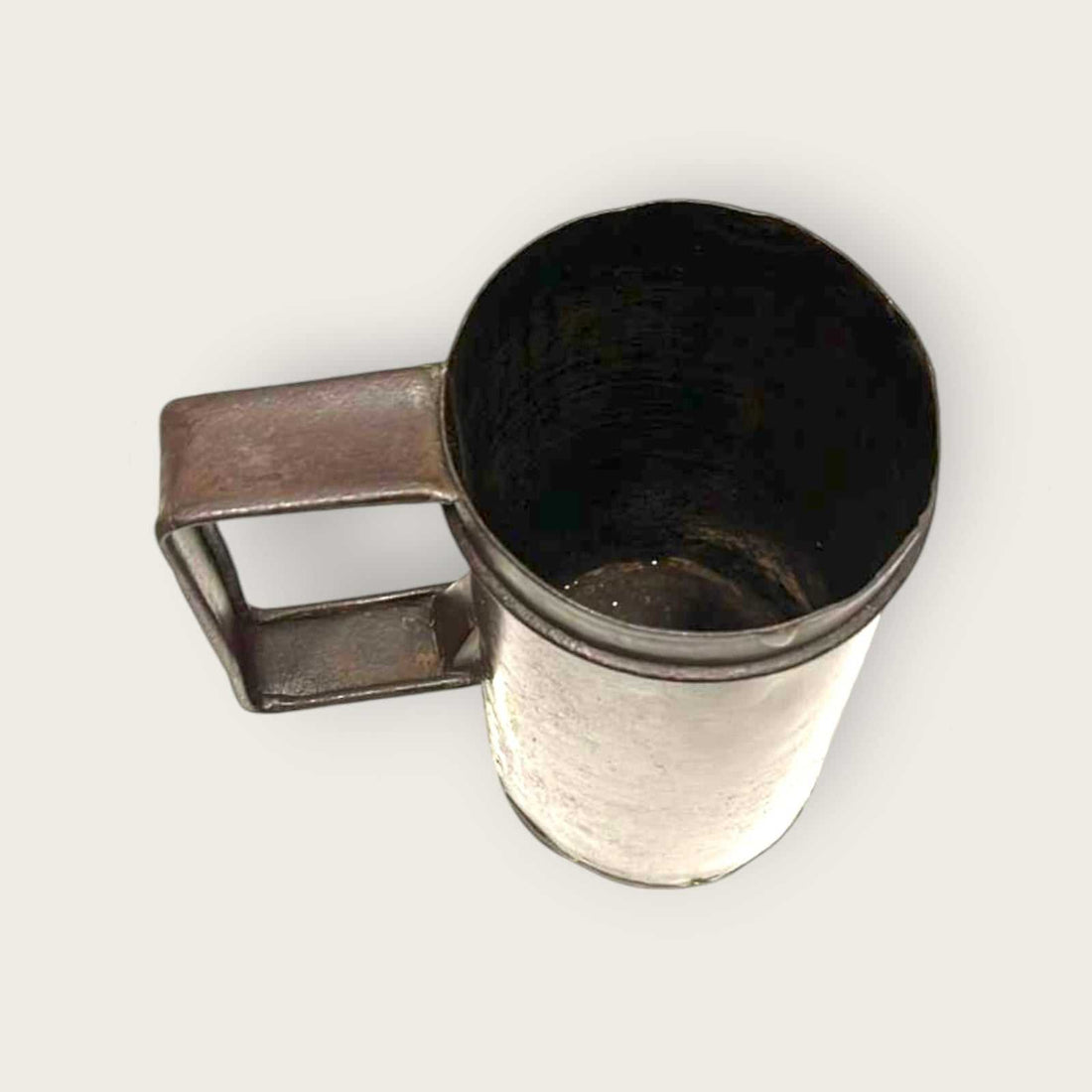 Vaso de medidas antiguo de hierro | Estilo rústico - Cositas Antiguas – La Guadaña, Anticuarios Online en Jerez ,
