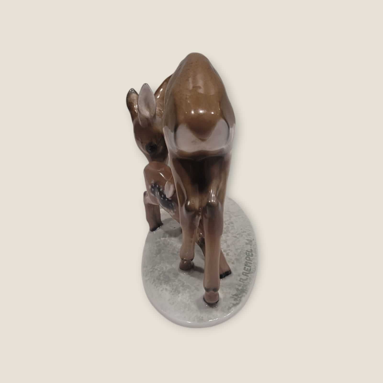 Figura de Porcelana Rosenthal Cierva y Cría – Elegancia - Cositas Antiguas – La Guadaña, Anticuarios Online en Jerez , vender antigüedades, muebles antiguos