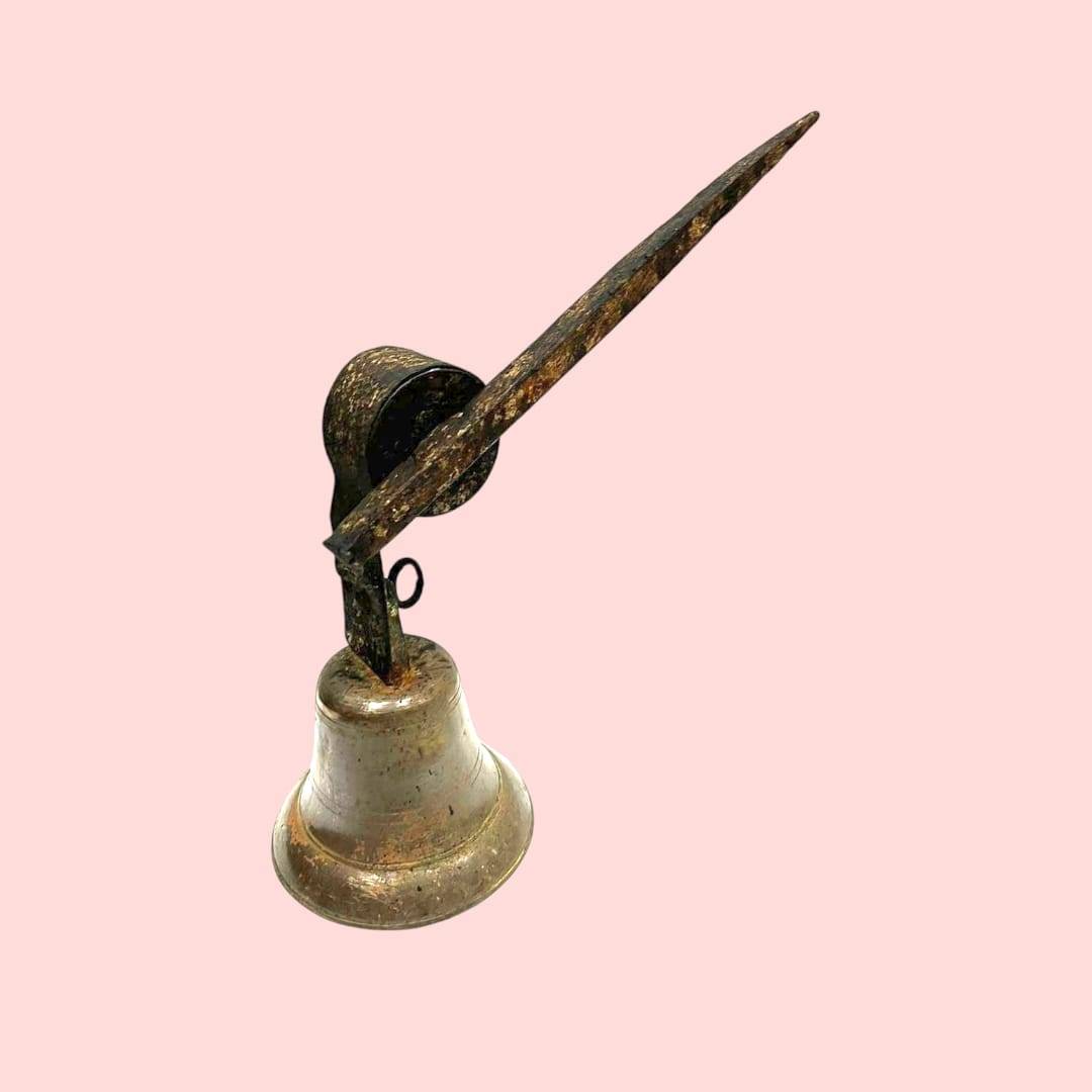 Campanilla de Bronce y Hierro Forjado - Estilo Clásico - Cositas Antiguas – La Guadaña, Anticuarios Online en Jerez , vender antigüedades, muebles antiguos