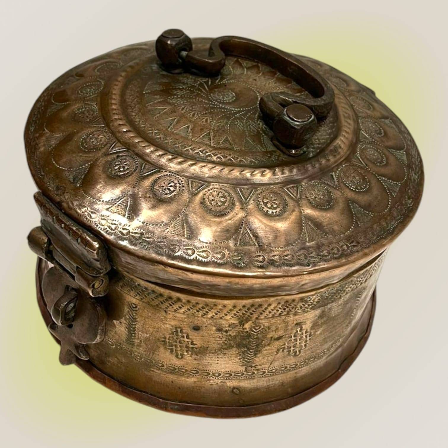Caja de especias orientales de cobre del siglo Siglo XIX - Cositas Antiguas – La Guadaña, Anticuarios Online en Jerez , vender antigüedades, muebles antiguos