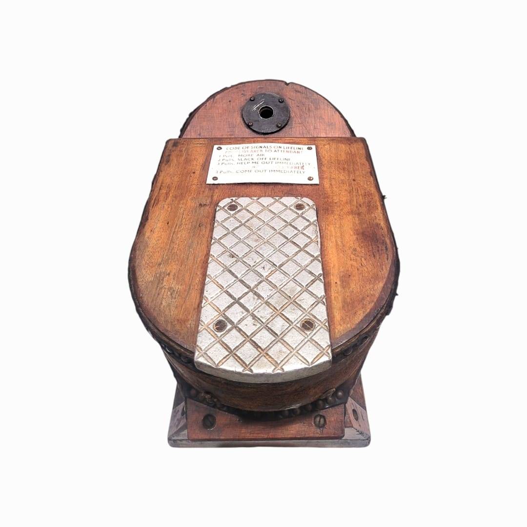 Fuelle de Oxígeno para Casco de Buzo Antiguo – Pieza - Cositas Antiguas – La Guadaña, Anticuarios Online en Jerez , vender antigüedades, muebles antiguos