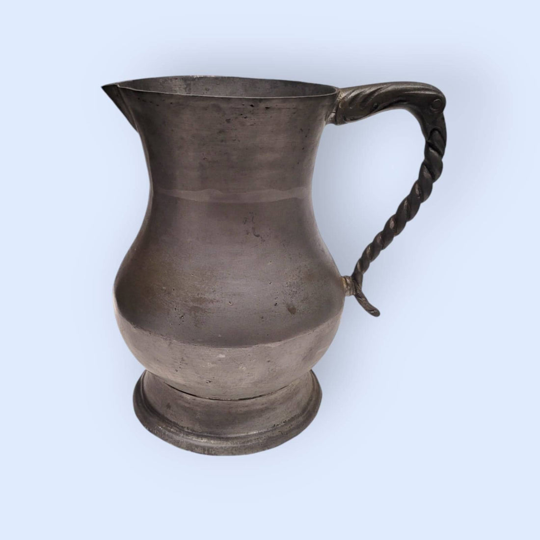 Jarra de Peltre de Estaño en Perfecto Estado - Cositas Antiguas – La Guadaña, Anticuarios Online en Jerez , vender antigüedades, muebles antiguos