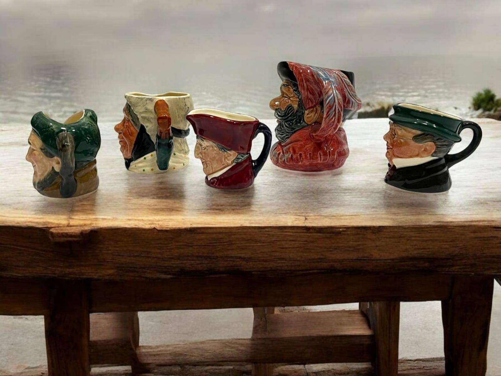 Jarras de Porcelana Royal Doulton: Colección Personajes - Cositas Antiguas – La Guadaña, Anticuarios Online en Jerez , vender antigüedades, muebles antiguos