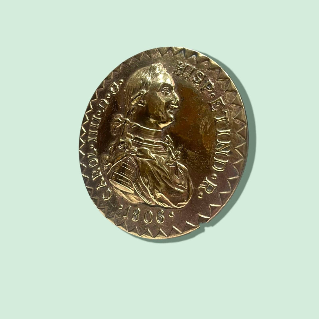 Metopa o pisapapeles de bronce con busto de Carlos IV - Cositas Antiguas – La Guadaña, Anticuarios Online en Jerez , vender antigüedades, muebles antiguos