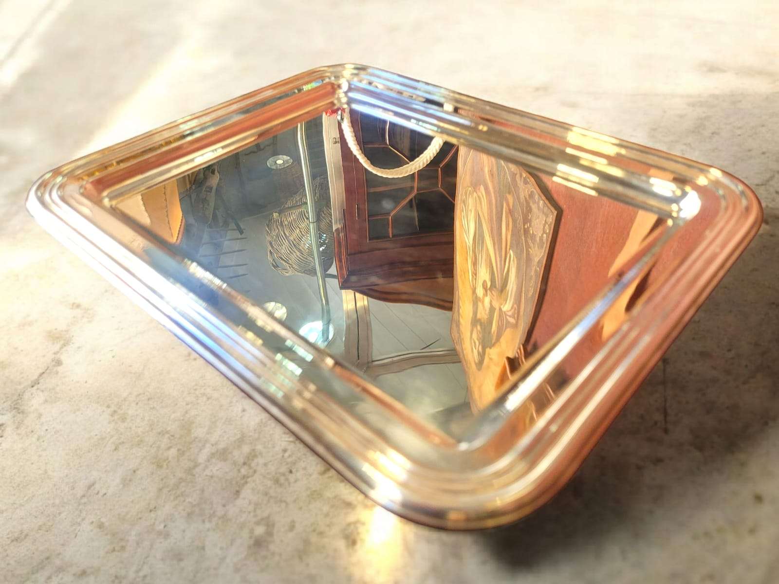 Bandeja de metal plateado con diseño liso y elegante - Cositas Antiguas – La Guadaña, Anticuarios Online en Jerez , vender antigüedades, muebles antiguos