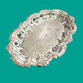 Bandeja de metal plateado con ornamentos - Cositas Antiguas – La Guadaña, Anticuarios Online en Jerez , vender antigüedades, muebles antiguos