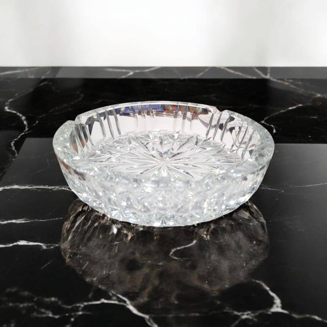 Cenicero de cristal con relieves en forma de estrellas - Cositas Antiguas – La Guadaña, Anticuarios Online en Jerez , vender antigüedades, muebles antiguos