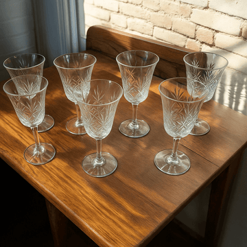 Copas de Cristal de Bohemia talladas - Elegancia y Tradición - Cositas Antiguas – La Guadaña, Anticuarios Online en Jerez , vender antigüedades, muebles antiguos
