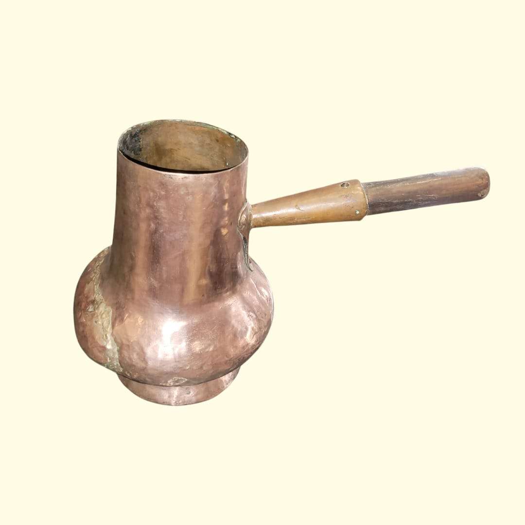 Chocolatera antigua de cobre con mango de madera original - Cositas Antiguas – La Guadaña, Anticuarios Online en Jerez , vender antigüedades, muebles antiguos