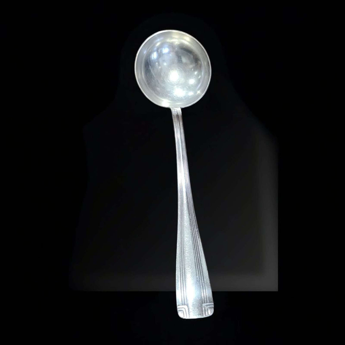 Cucharón antiguo de metal plateado elegante y funcional - Cositas Antiguas – La Guadaña, Anticuarios Online en Jerez , vender antigüedades, muebles antiguos