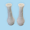 Florero de opalina blanca – elegancia atemporal y estilo - Cositas Antiguas – La Guadaña, Anticuarios Online en Jerez , vender antigüedades, muebles antiguos