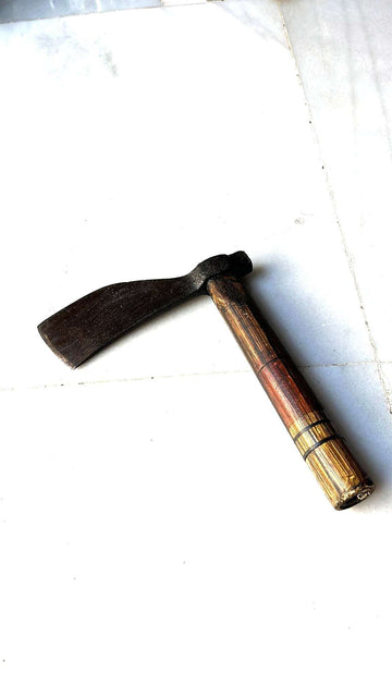 Hacha Manresa de acero para trabajos agrícolas manuales - Cositas Antiguas – La Guadaña, Anticuarios Online en Jerez , vender antigüedades, muebles antiguos