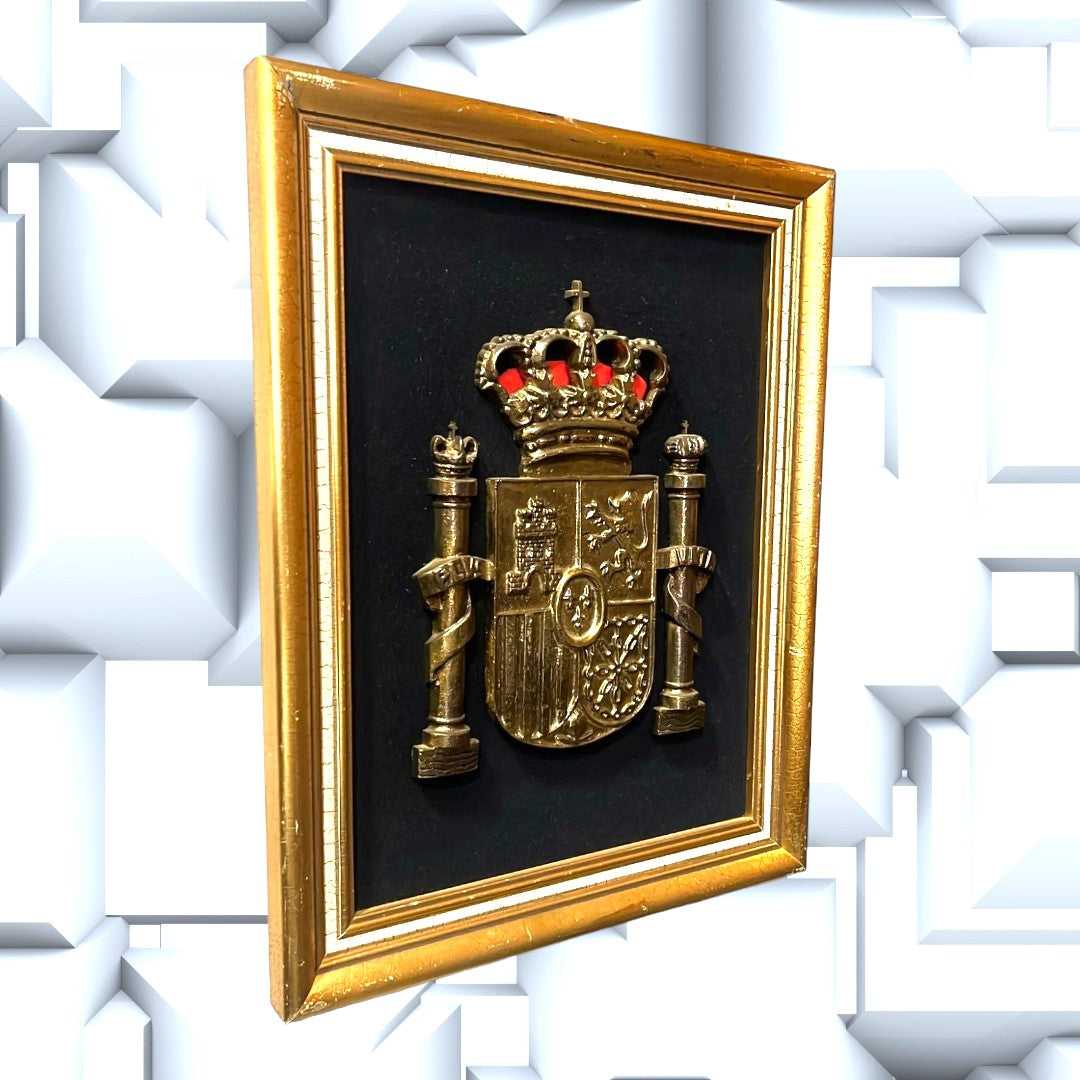 Escudo de España en cuadro de metal – Orgullo Nacional - Cositas Antiguas – La Guadaña, Anticuarios Online en Jerez , vender antigüedades, muebles antiguos