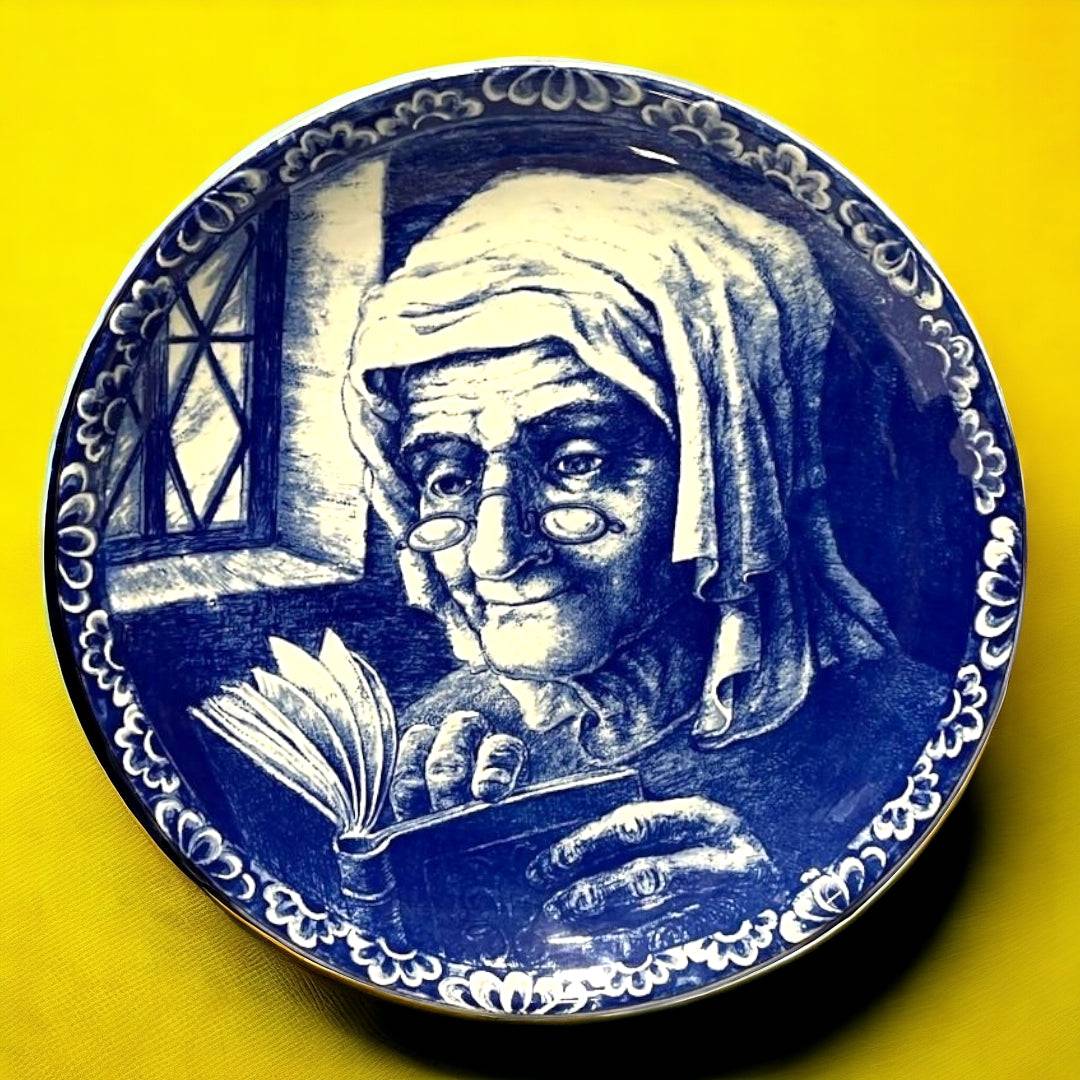 Plato Anciana Leyendo, estilo clásico y nostalgia de los años 50 - Cositas Antiguas – La Guadaña, Anticuarios Online en Jerez , vender antigüedades, muebles antiguos