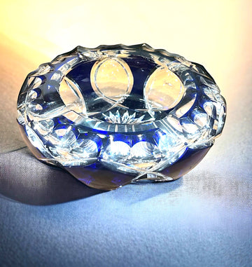 Cenicero Cristal Bohemia Bicolor - Cositas Antiguas – La Guadaña, Anticuarios Online en Jerez , vender antigüedades, muebles antiguos