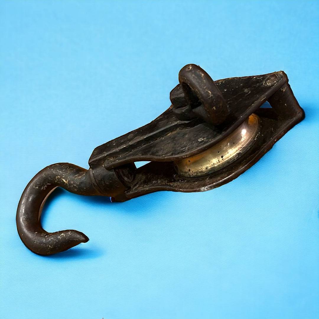 Polea/Pasteca Decorativa para Barcos – Robusta y Funcional - Cositas Antiguas – La Guadaña, Anticuarios Online en Jerez , vender antigüedades, muebles antiguos