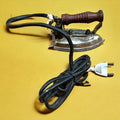 Plancha Eléctrica Vintage de 125V, Toque Retro Único - Cositas Antiguas – La Guadaña, Anticuarios Online en Jerez , vender antigüedades, muebles antiguos