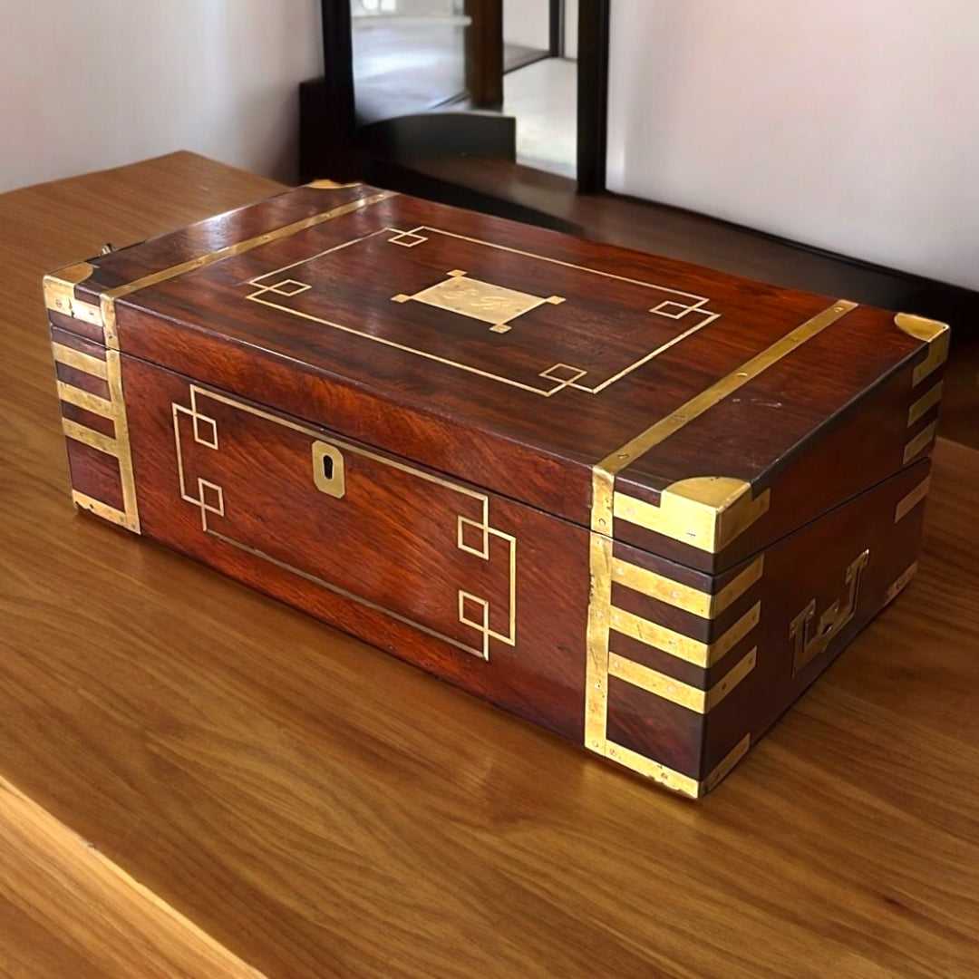 Escritorio de Campaña - Cajon secreto - Cositas Antiguas – La Guadaña, Anticuarios Online en Jerez , vender antigüedades, muebles antiguos