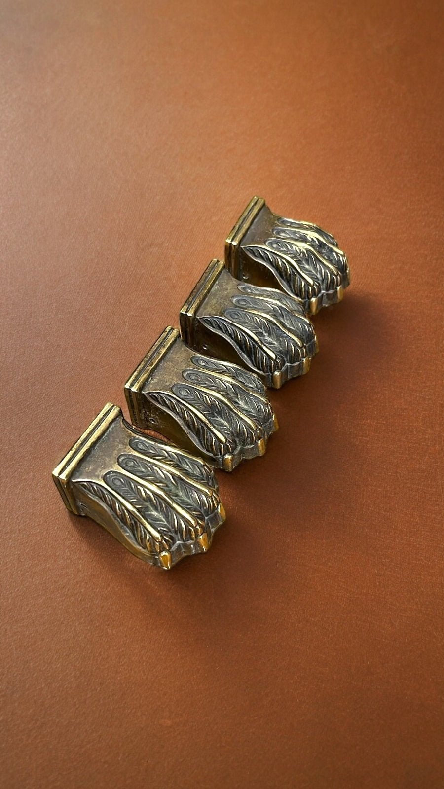 Garras Patas Mesa - Cositas Antiguas – La Guadaña, Anticuarios Online en Jerez , vender antigüedades, muebles antiguos