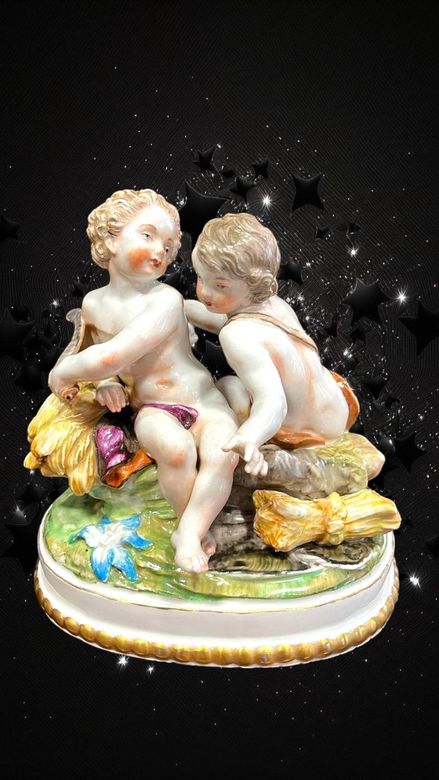 Pareja de Amorcillos Recolectores - Cositas Antiguas – La Guadaña, Anticuarios Online en Jerez , vender antigüedades, muebles antiguos