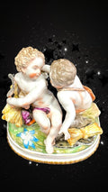 Pareja de Amorcillos Recolectores - Cositas Antiguas – La Guadaña, Anticuarios Online en Jerez , vender antigüedades, muebles antiguos