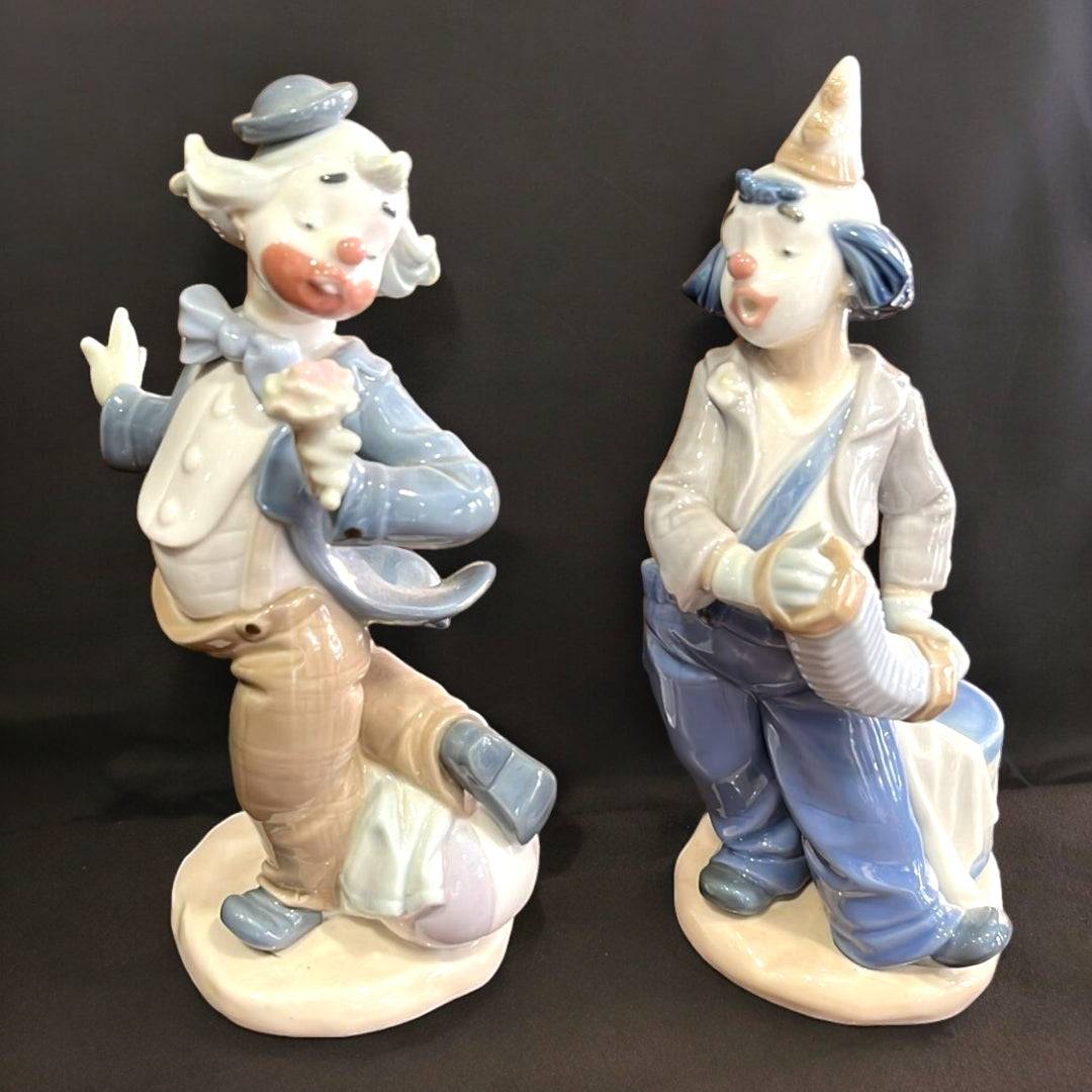 Nao-Lladró: Payaso con Flor y Acordeón - Cositas Antiguas – La Guadaña, Anticuarios Online en Jerez , vender antigüedades, muebles antiguos
