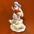 Figura de porcelana: Señora con Ovejas para una decoración - Cositas Antiguas – La Guadaña, Anticuarios Online en Jerez , vender antigüedades, muebles antiguos