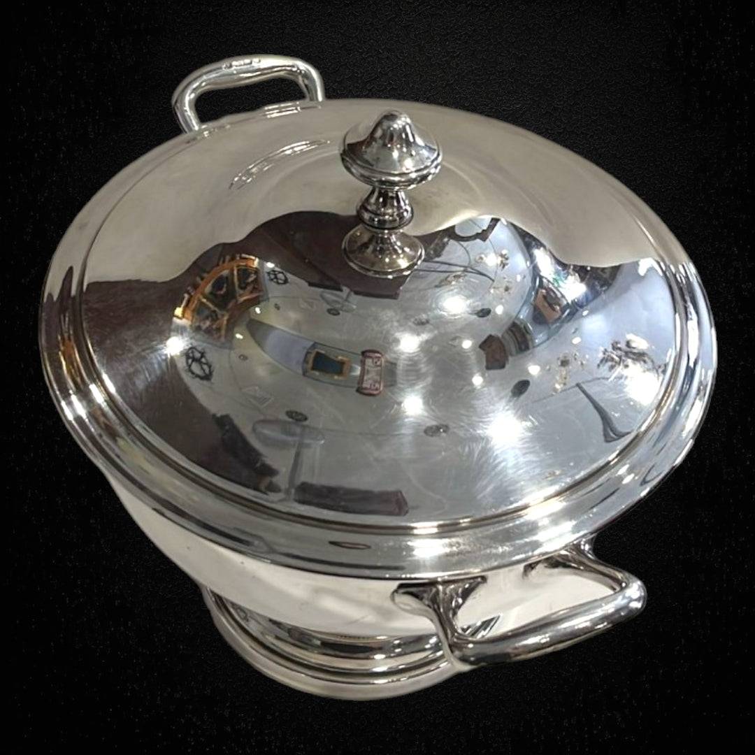 Sopera clásica de metal plateado, elegante - Cositas Antiguas – La Guadaña, Anticuarios Online en Jerez , vender antigüedades, muebles antiguos