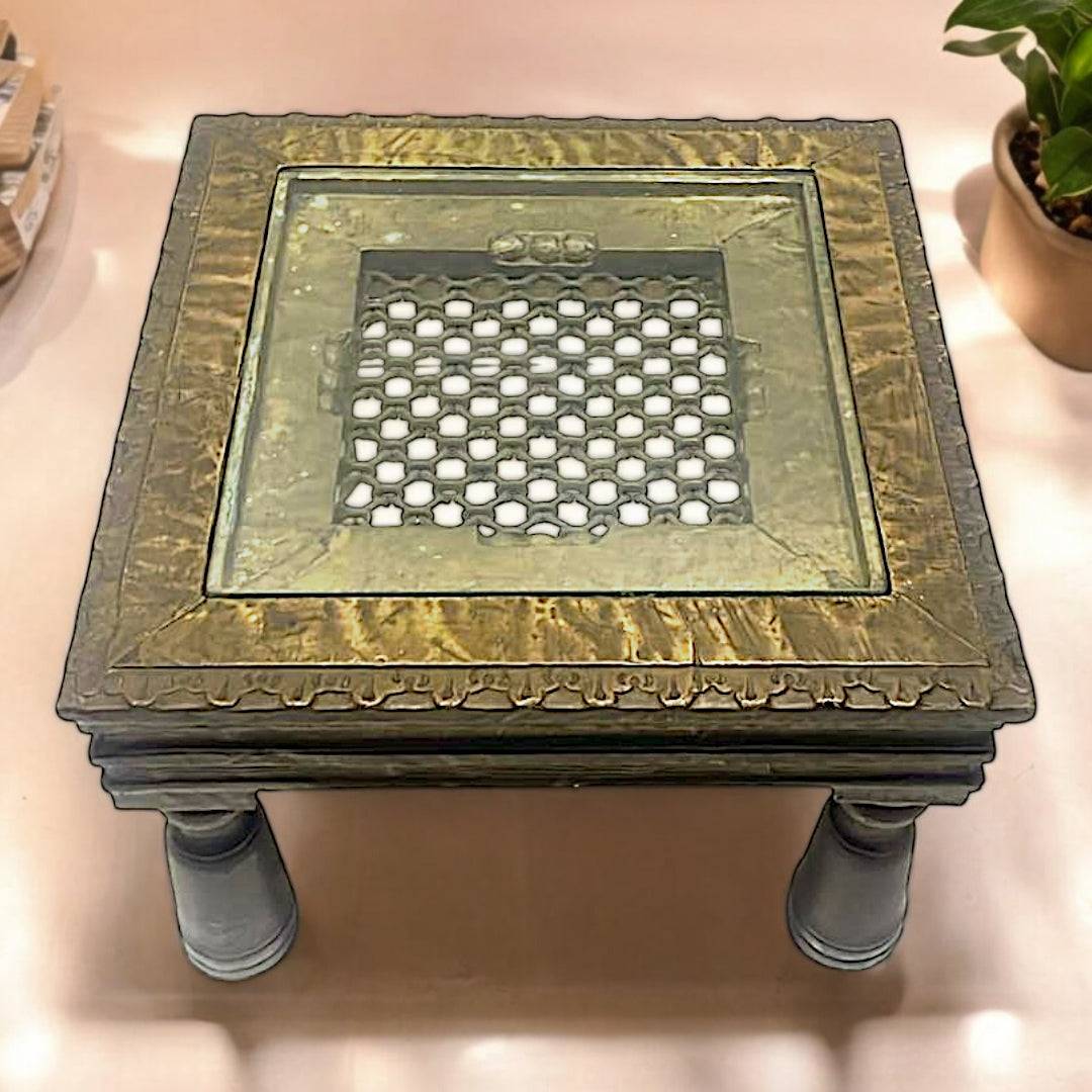 Mesa de Centro Baja de Madera y Metal con Reja India - Cositas Antiguas – La Guadaña, Anticuarios Online en Jerez , vender antigüedades, muebles antiguos
