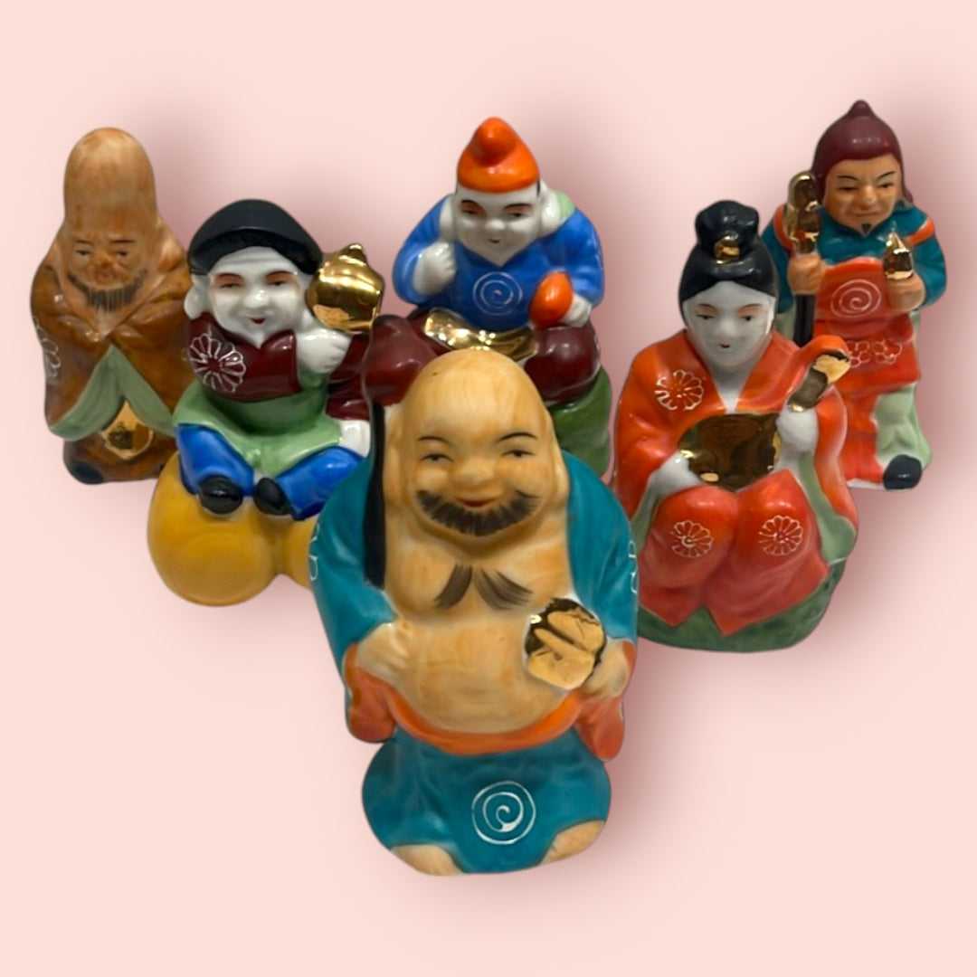 Seis dioses chinos de porcelana fina para la suerte - Cositas Antiguas – La Guadaña, Anticuarios Online en Jerez , vender antigüedades, muebles antiguos