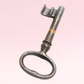Rara llave antigua de forja, elemento decorativo - Cositas Antiguas – La Guadaña, Anticuarios Online en Jerez , vender antigüedades, muebles antiguos