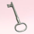 Llave antigua de forja decorativa para hogar o colección - Cositas Antiguas – La Guadaña, Anticuarios Online en Jerez