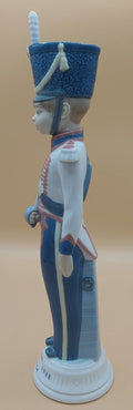 Figura de porcelana Lladró | Soldado Cadete con Espada - Cositas Antiguas – La Guadaña, Anticuarios Online en Jerez , vender antigüedades, muebles antiguos