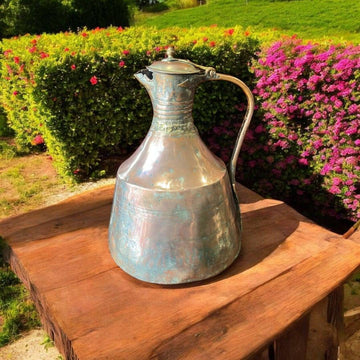 Jarra - Aguamanil antigua de cobre martillado artesanal - Cositas Antiguas – La Guadaña, Anticuarios Online en Jerez , vender antigüedades, muebles antiguos