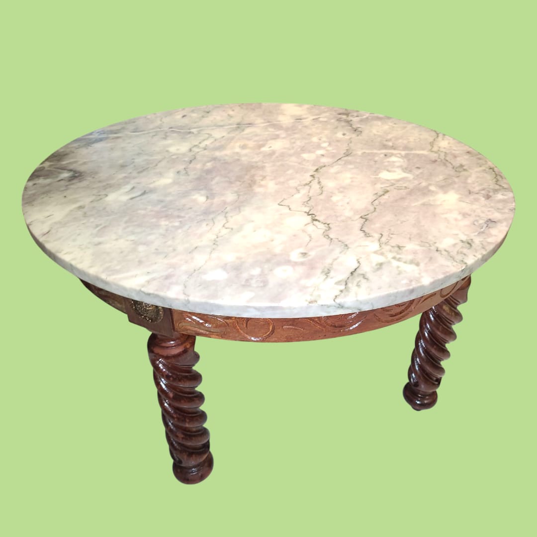 Mesa baja redonda de madera tallada con tapa de mármol - Cositas Antiguas – La Guadaña, Anticuarios Online en Jerez , vender antigüedades, muebles antiguos