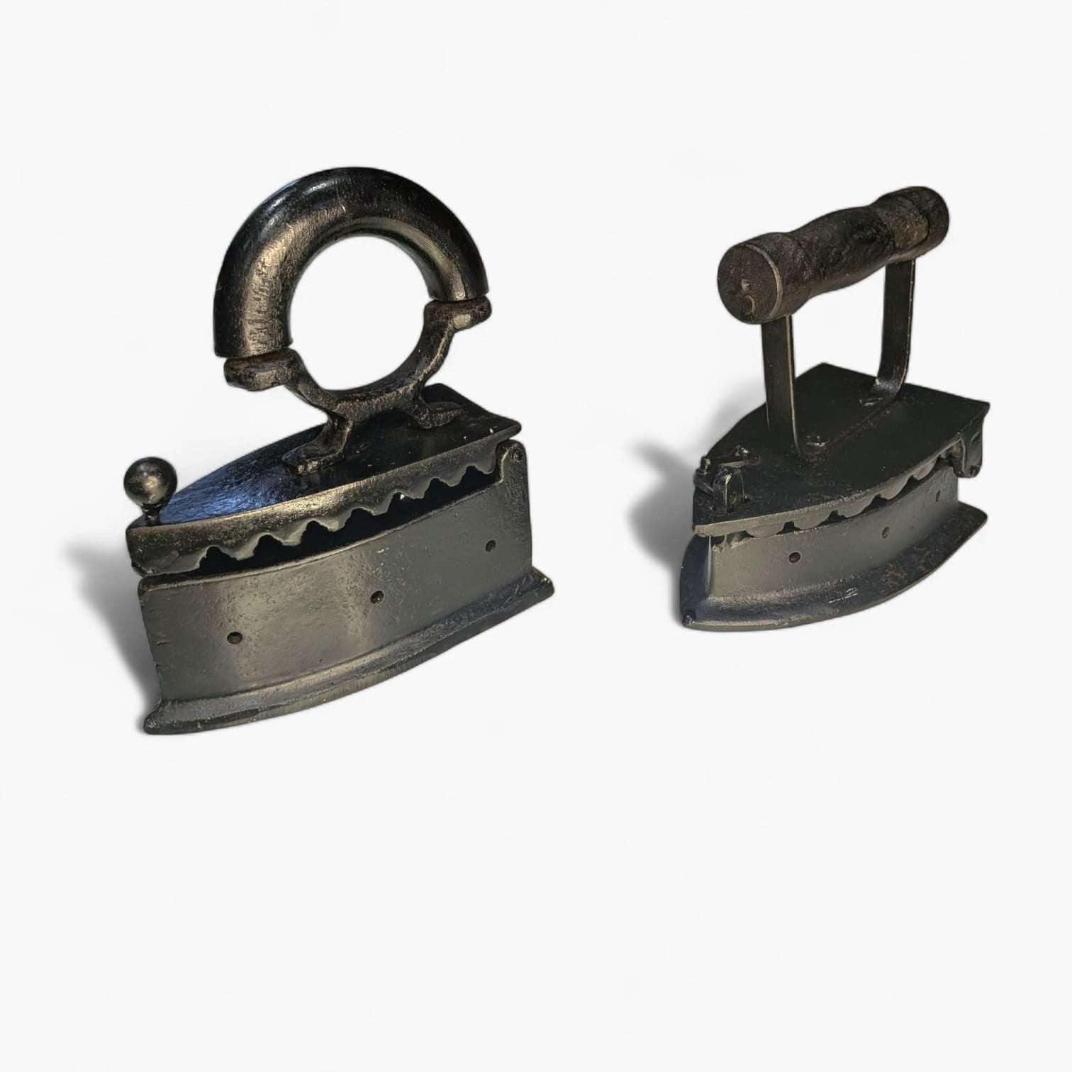 Planchas decorativas antiguas en fundición únicas - Cositas Antiguas – La Guadaña, Anticuarios Online en Jerez , vender antigüedades, muebles antiguos