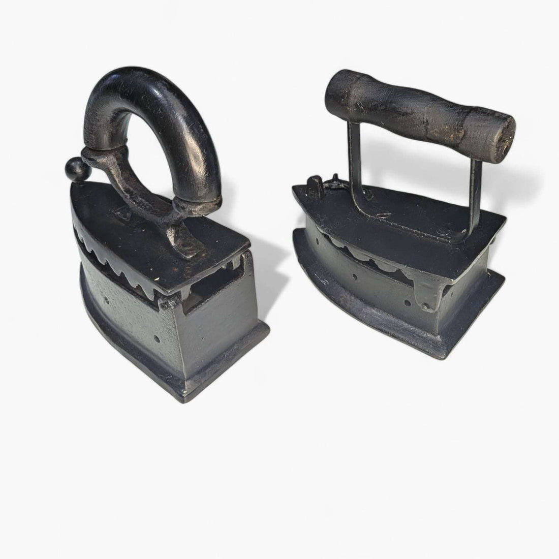 Planchas decorativas antiguas en fundición únicas - Cositas Antiguas – La Guadaña, Anticuarios Online en Jerez , vender antigüedades, muebles antiguos