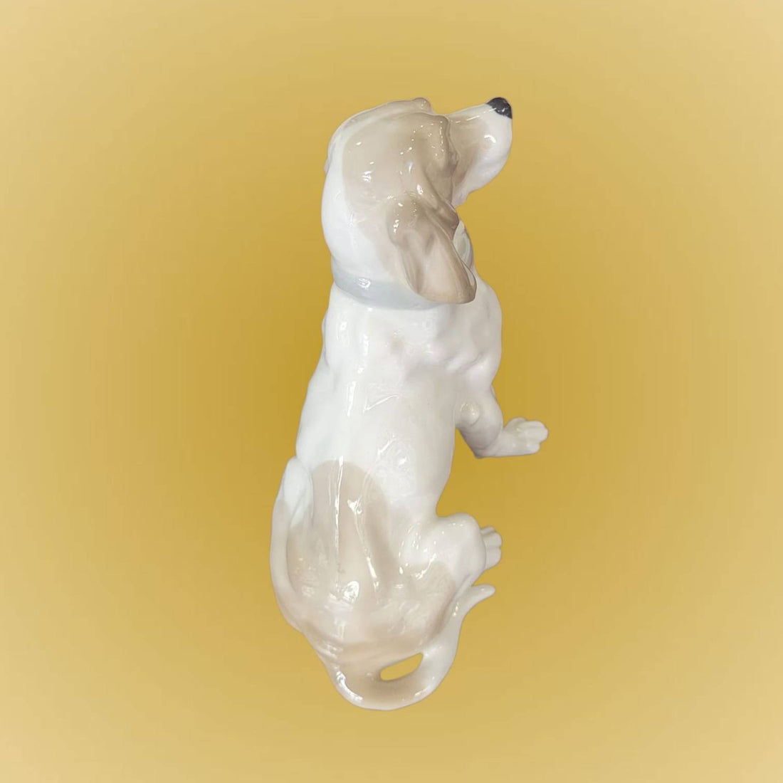 Figura de porcelana perro Cocker sentado elegante - Cositas Antiguas – La Guadaña, Anticuarios Online en Jerez , vender antigüedades, muebles antiguos