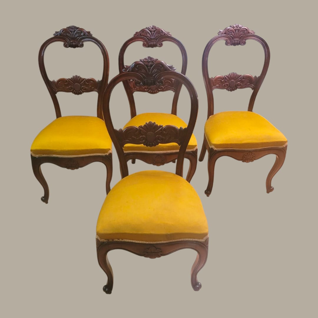 Sillas Isabelinas de Caoba Tapizado Amarillo – Vintage - Cositas Antiguas – La Guadaña, Anticuarios Online en Jerez , vender antigüedades, muebles antiguos