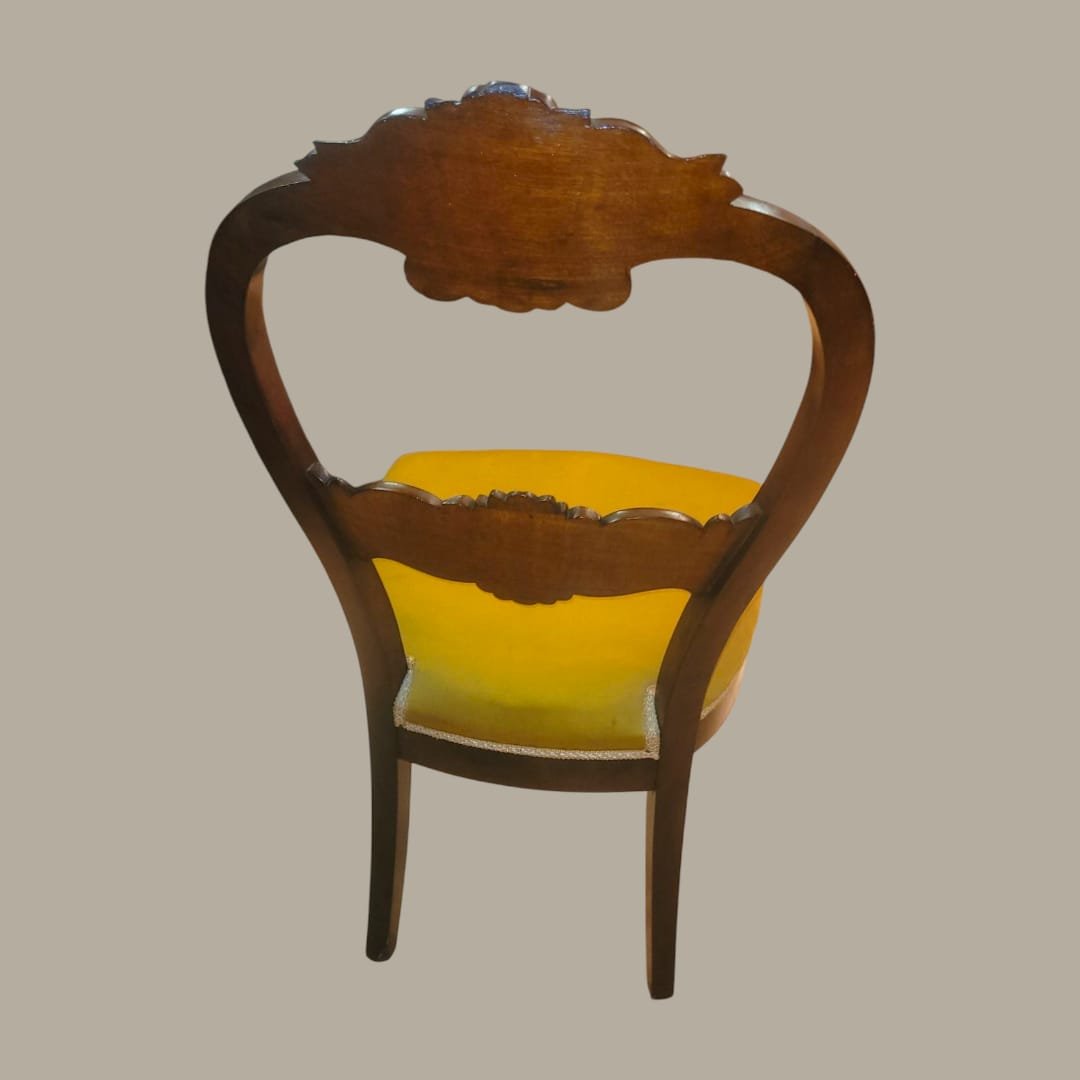 Sillas Isabelinas de Caoba Tapizado Amarillo – Vintage - Cositas Antiguas – La Guadaña, Anticuarios Online en Jerez , vender antigüedades, muebles antiguos