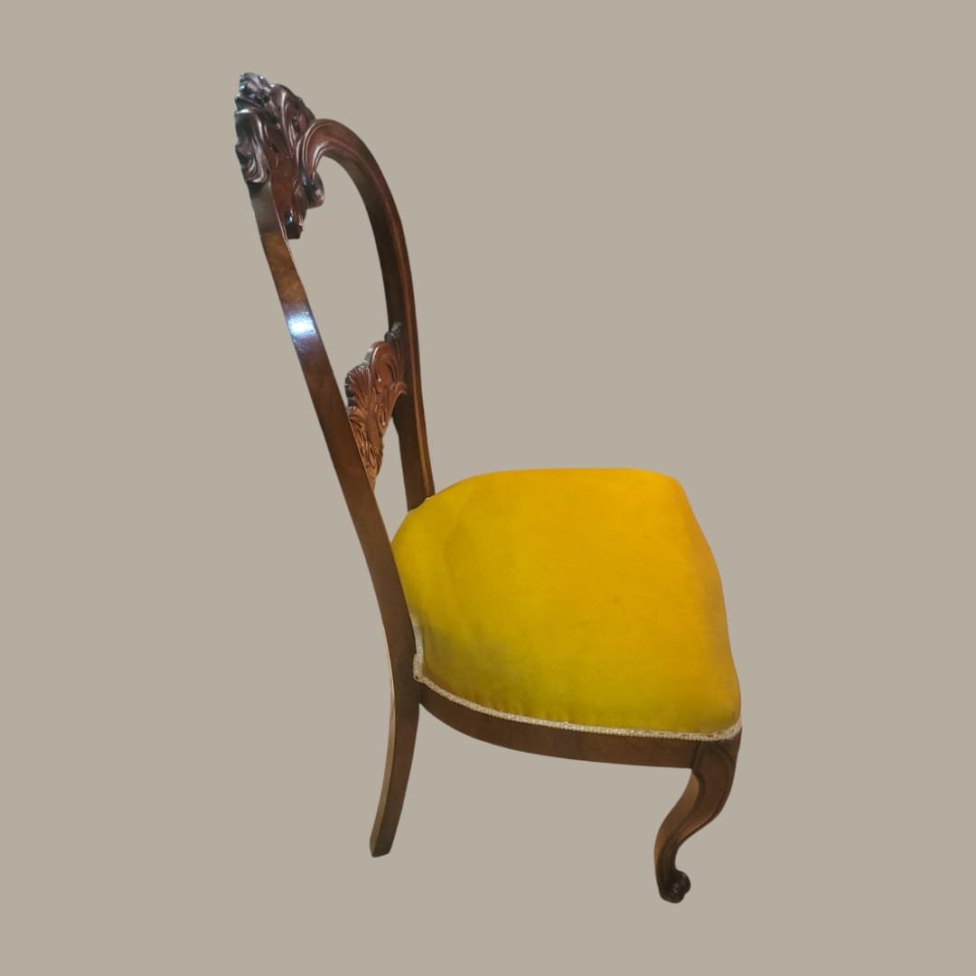 Sillas Isabelinas de Caoba Tapizado Amarillo – Vintage - Cositas Antiguas – La Guadaña, Anticuarios Online en Jerez , vender antigüedades, muebles antiguos