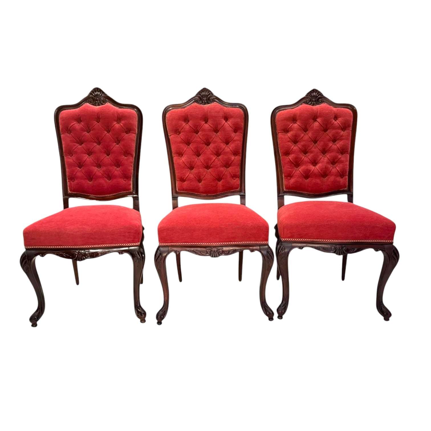 Lote de 3 Sillas Luis XV antiguas tapizadas en rojo - Cositas Antiguas – La Guadaña, Anticuarios Online en Jerez , vender antigüedades, muebles antiguos