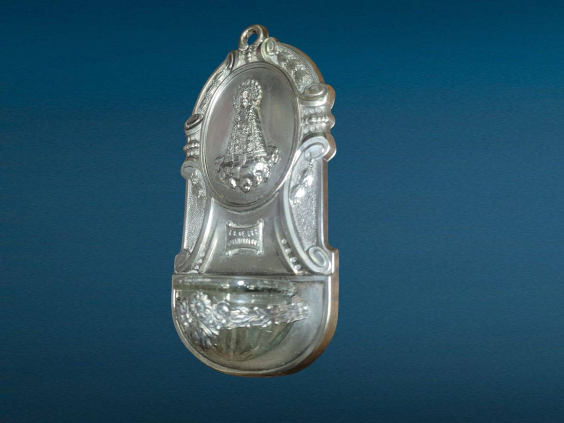 Benditera metal plateado Virgen de los Desamparados - Cositas Antiguas – La Guadaña, Anticuarios Online en Jerez , vender antigüedades, muebles antiguos