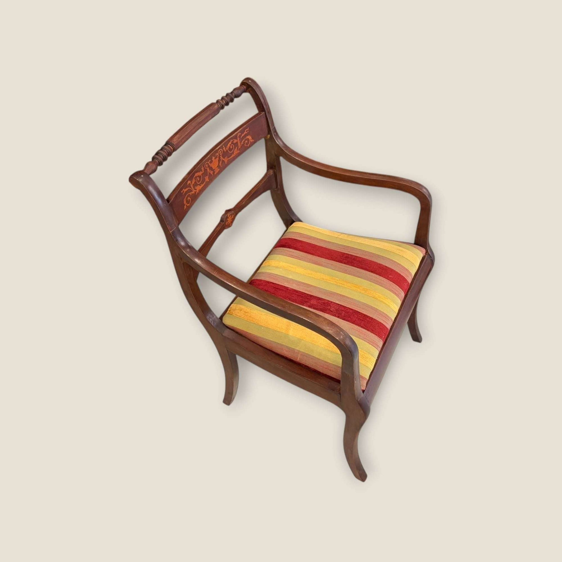 Sillones de caoba con taracea y brazos clásicos elegantes - Cositas Antiguas – La Guadaña, Anticuarios Online en Jerez , vender antigüedades, muebles antiguos
