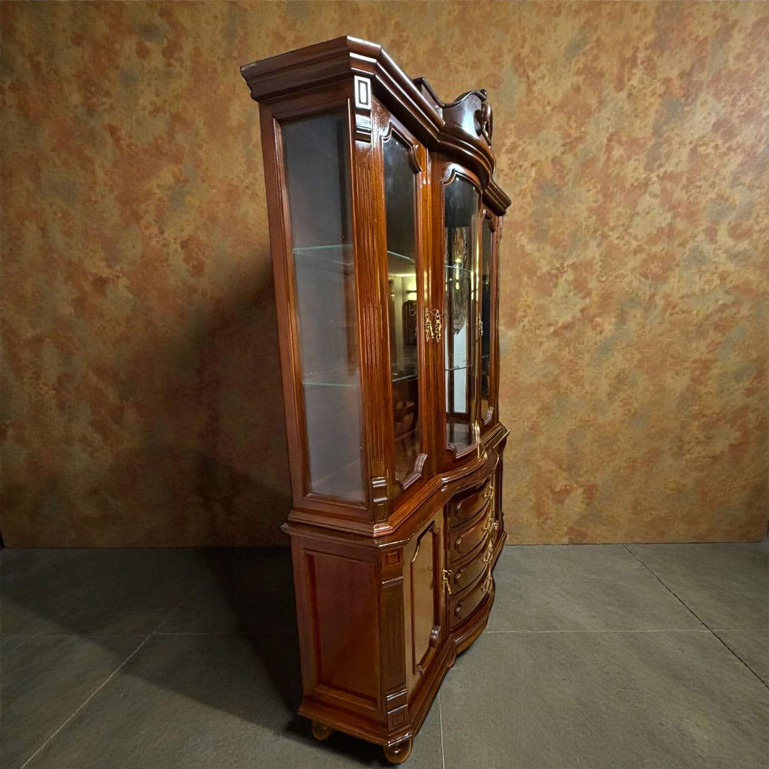 Vitrina de caoba clásica antigua con cristales biselados - Cositas Antiguas – La Guadaña, Anticuarios Online en Jerez , vender antigüedades, muebles antiguos